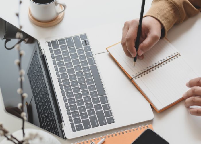 कंटेंट रायटिंग (Website Content Writing) कंटेंट रायटिंग (Website Content Writing)