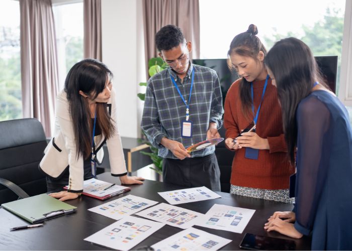 💻 वेबसाईट डेव्हलपमेंट सेवा (Website Development / Programming Service)